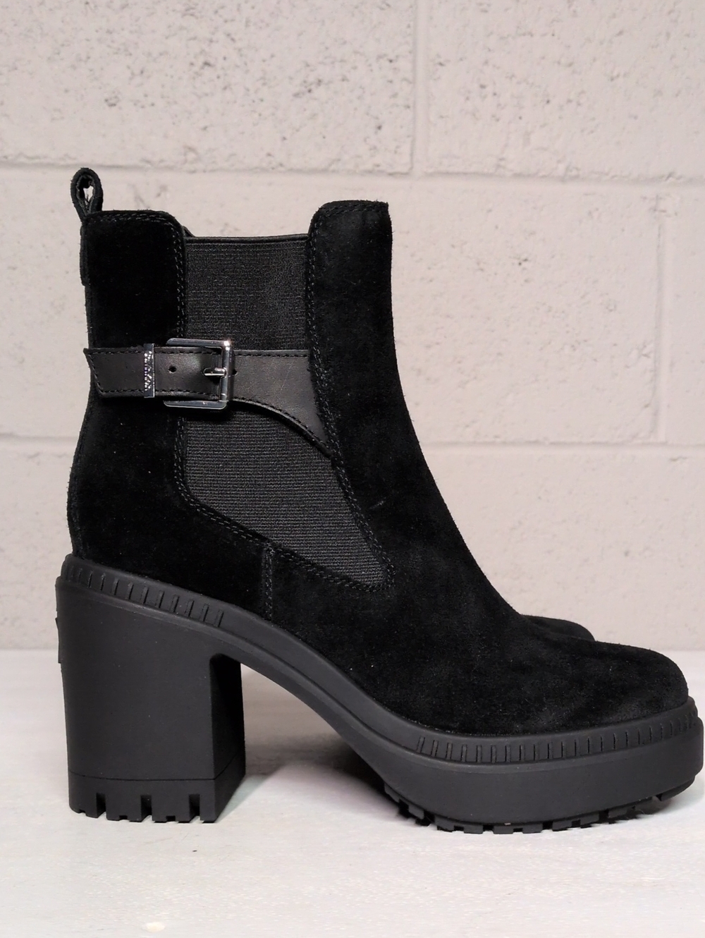 Calvin Klein Women's Fayth Block Heel Lug-Sole Booties Size 7.5 NWOT - Picture 5 of 10